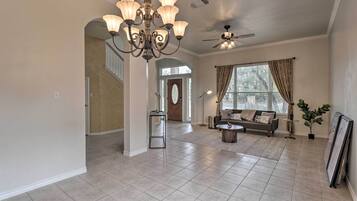 Villa (4 Bedrooms) | Interior