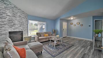 House (4 Bedrooms) | Interior