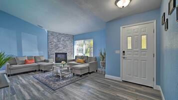 House (4 Bedrooms) | Interior