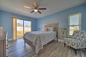 House (4 Bedrooms) | Interior - Port Richey Getaway w/ Lanai, Pool & Grill! (New Port Richey)