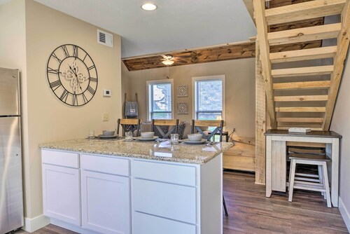 The Cozy Cottage w/ Lake Taneycomo Access!