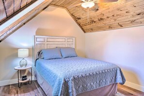 Apartment (2 Bedrooms) | Interior - The Cozy Cottage w/ Lake Taneycomo Access! (Branson)