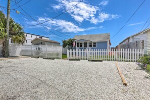 Interior - Surfside Oceanfront Cottage w/ Beach Access! (St. Augustine)