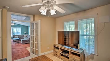 House (5 Bedrooms) | Interior