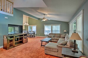 House (5 Bedrooms) | Interior