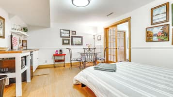 Apartment (1 Bedroom) | Interior