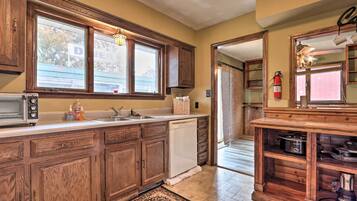 Cottage (Multiple Bedrooms) | Interior