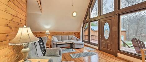 House (2 Bedrooms) | Interior