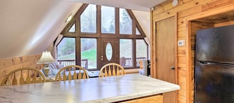 บ้านกระท่อมให้เช่าที่ Yatesville Lake ที่ Louisa ที่อบอุ่น!