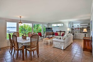 Interior - Waterfront Vacation Rental on Lake Mirror! (Winter Haven)
