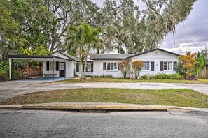 House (2 Bedrooms) | Interior - Waterfront Vacation Rental on Lake Mirror! (Winter Haven)