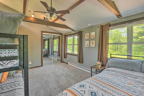 Interior - Poconos Cottage w/ Fire Pit: Near Lake Harmony (Albrightsville)