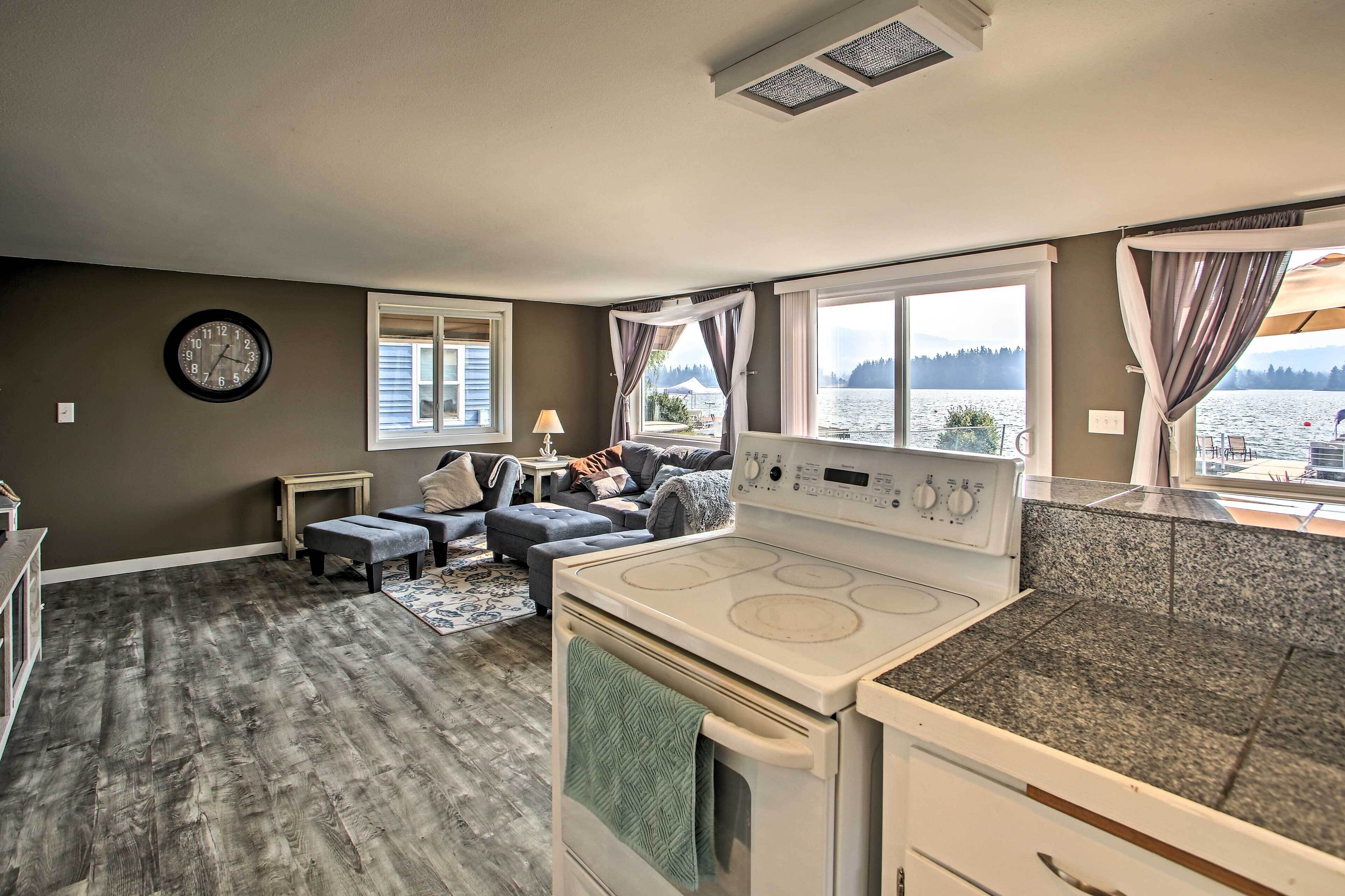 House (3 Bedrooms) | Interior