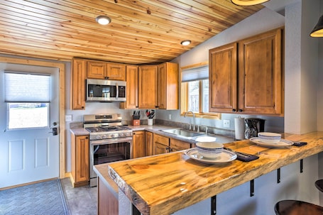 Cottage (2 Bedrooms) | Interior