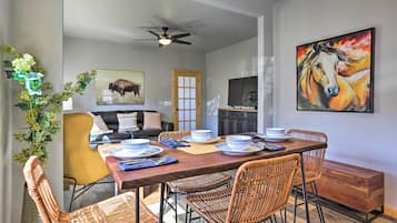 Cottage (2 Bedrooms) | Depan hartanah