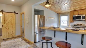 Cottage (2 Bedrooms) | Interior