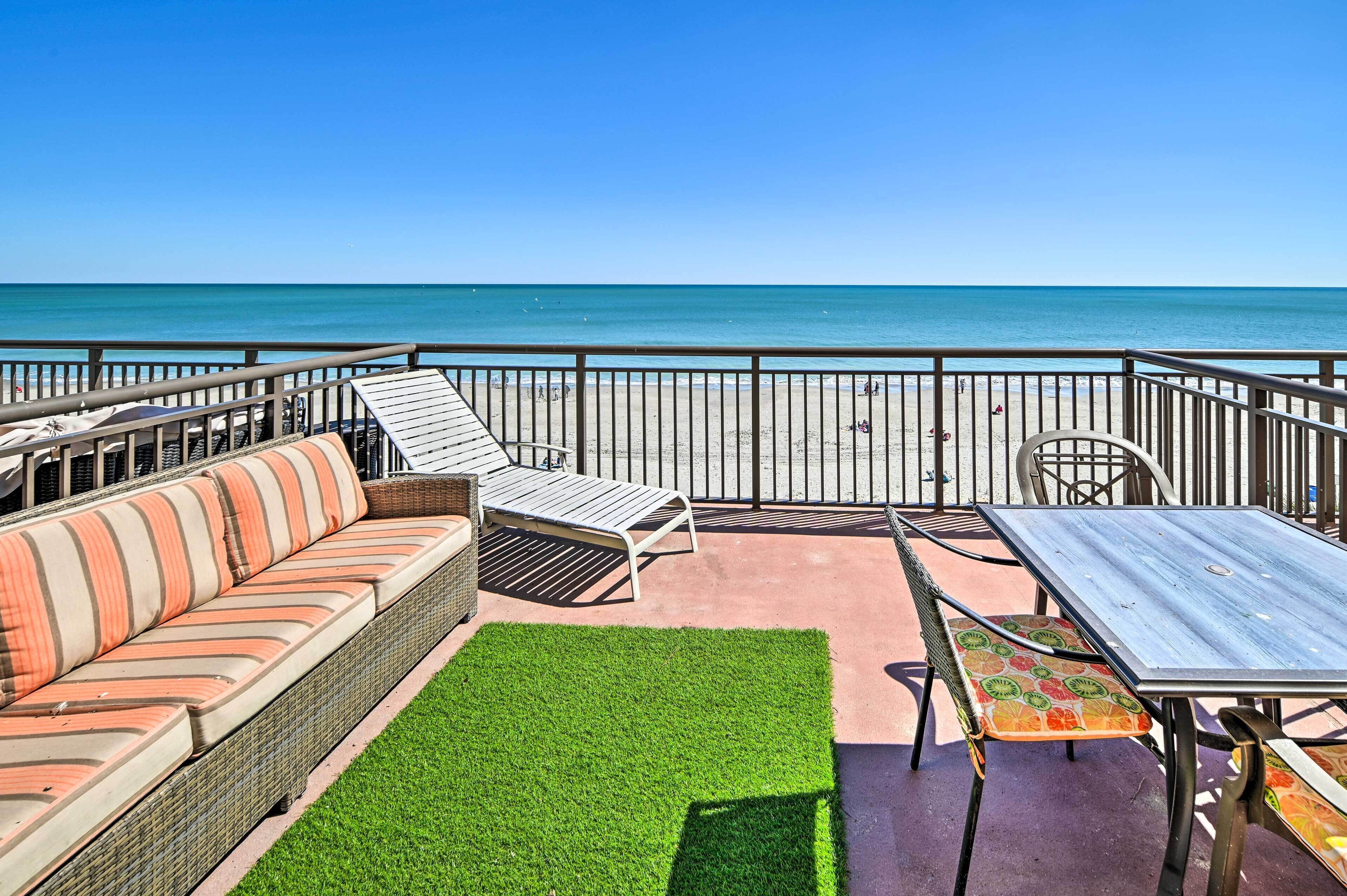 Oceanfront Myrtle Beach Studio w/ Huge Balcony!