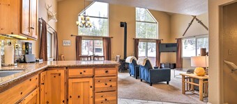 Great for Groups: Soda Springs Cabin w/ Deck!