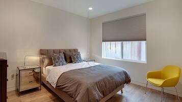 3 bedrooms, bed sheets