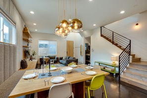 Interior - Oakland Vacation Rental ~ 3 Mi to Downtown (Emeryville)