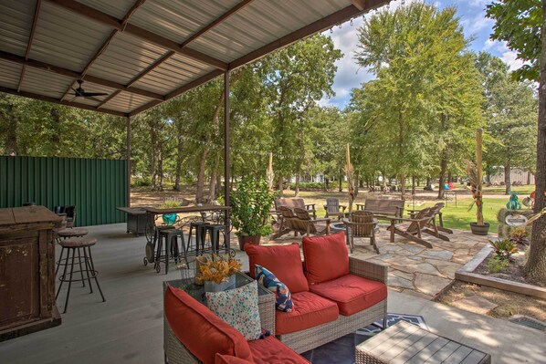Interior - All-encompassing Family Retreat Near Lake Texoma! (Kingston)