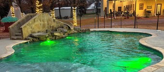 All-encompassing Family Retreat Near Lake Texoma!