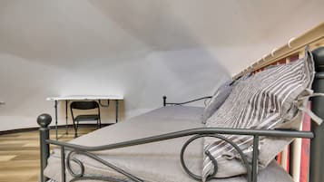 House (1 Bedroom) | Interior