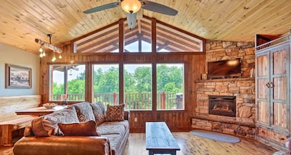 Beautiful Country Cabin on Crooked Creek Farm!