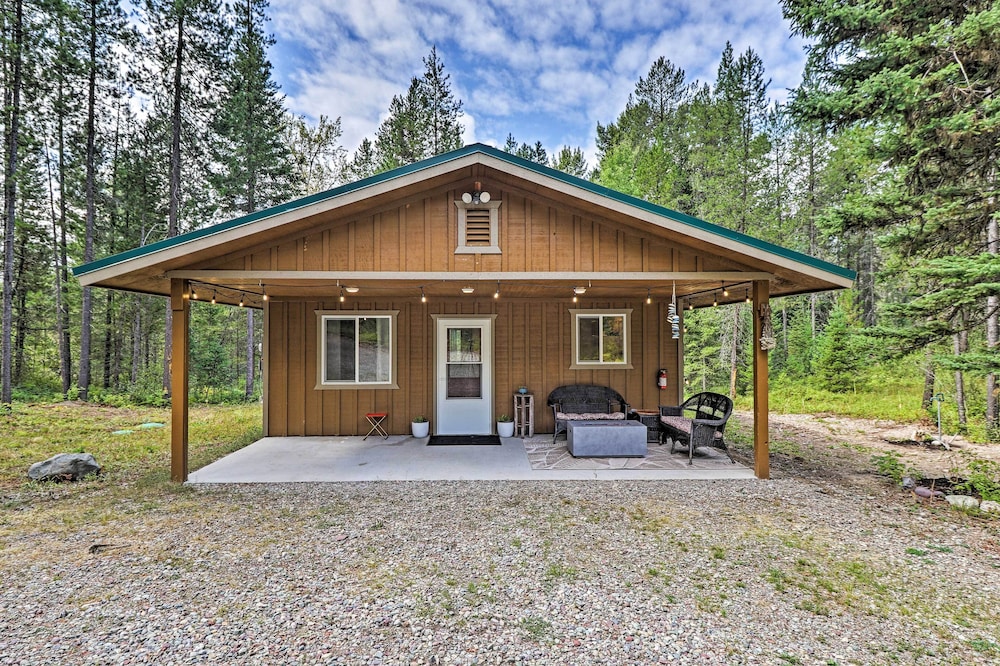 Cozy & Secluded Cabin - 4 Mi to Glacier Nat'l Park