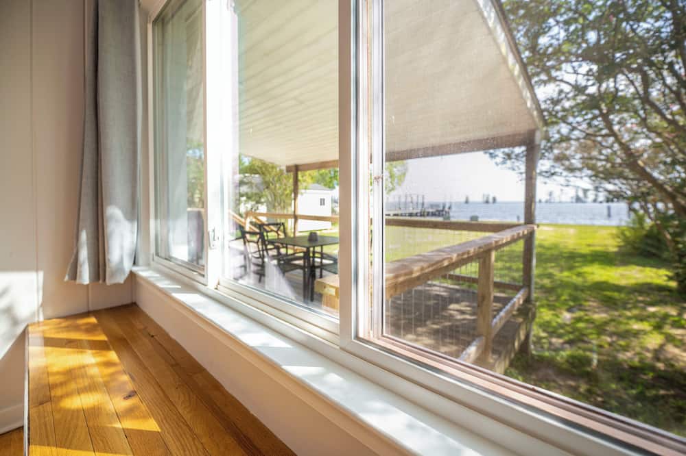 Waterfront Edenton Bay Cottage - Walk to Dtwn - Edenton, NC