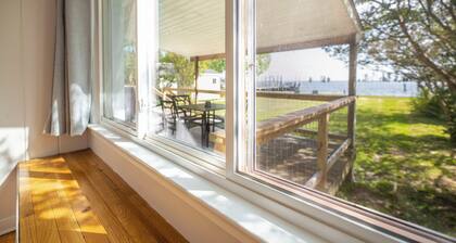 Waterfront Edenton Bay Cottage - Walk to Dtwn