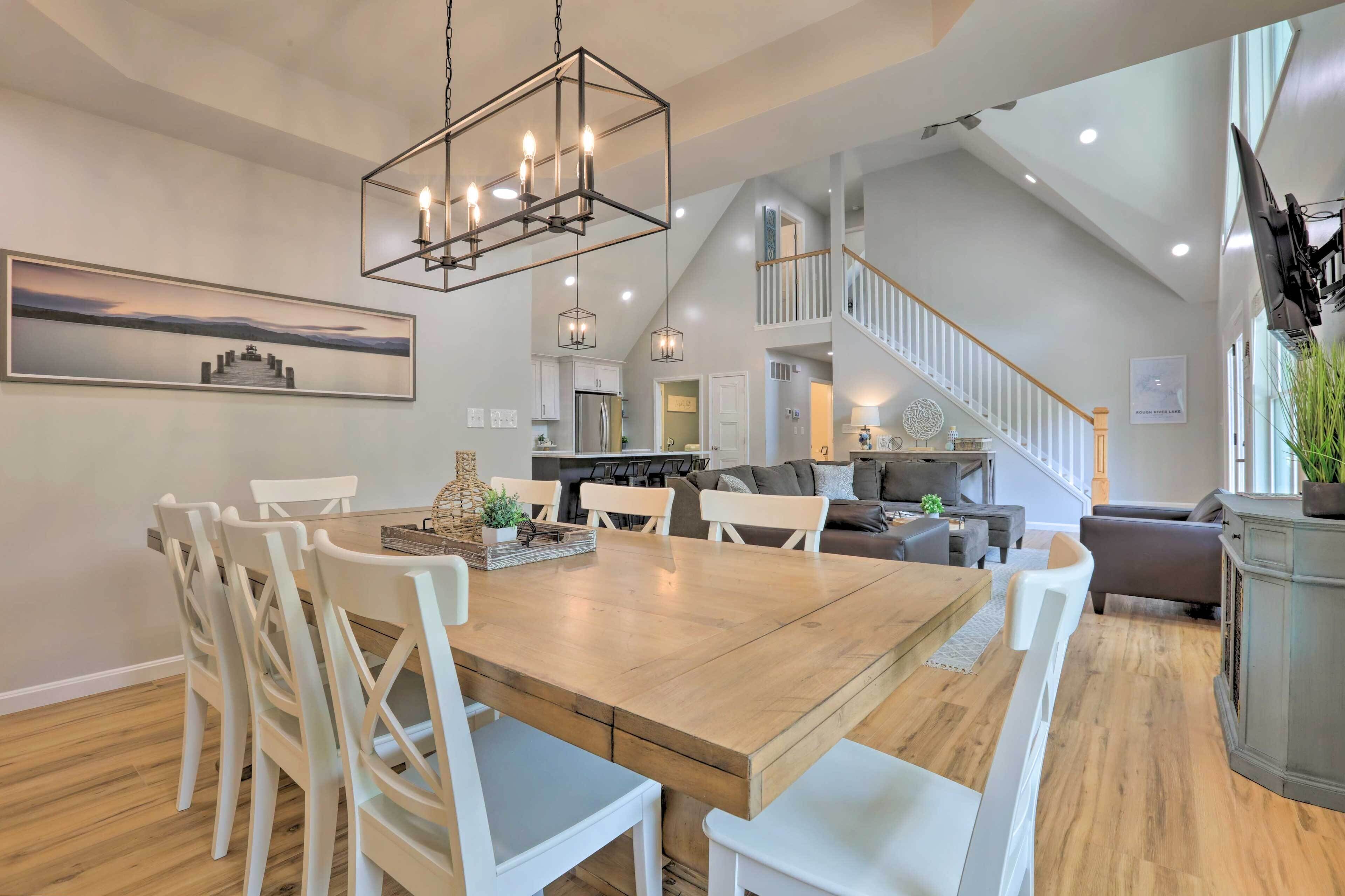 Luxury Rough River Lake House With Deck & Grill!