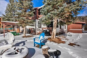 Apartment (2 Bedrooms) | Interior - Waterfront Red River Haven: Walk to Ski Lift! (Red River)