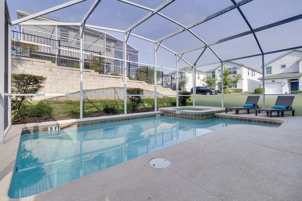 Upscale Davenport Home < 10 Mi to Disney!