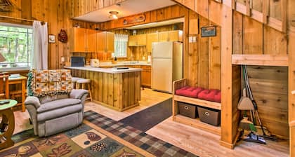 Lakefront Cumberland Cabin w/ Dock & Fire Pit!
