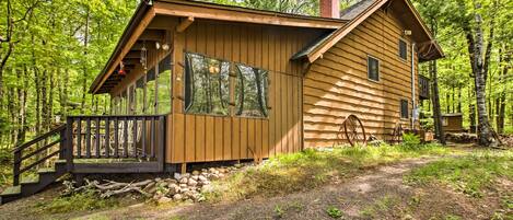 House (3 Bedrooms) | Exterior