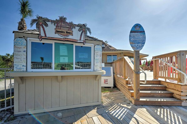 Apartment (2 Bedrooms) | Interior - Hilton Head Condo w/ Pool Bar: Walk to Beach! (Hilton Head Island)