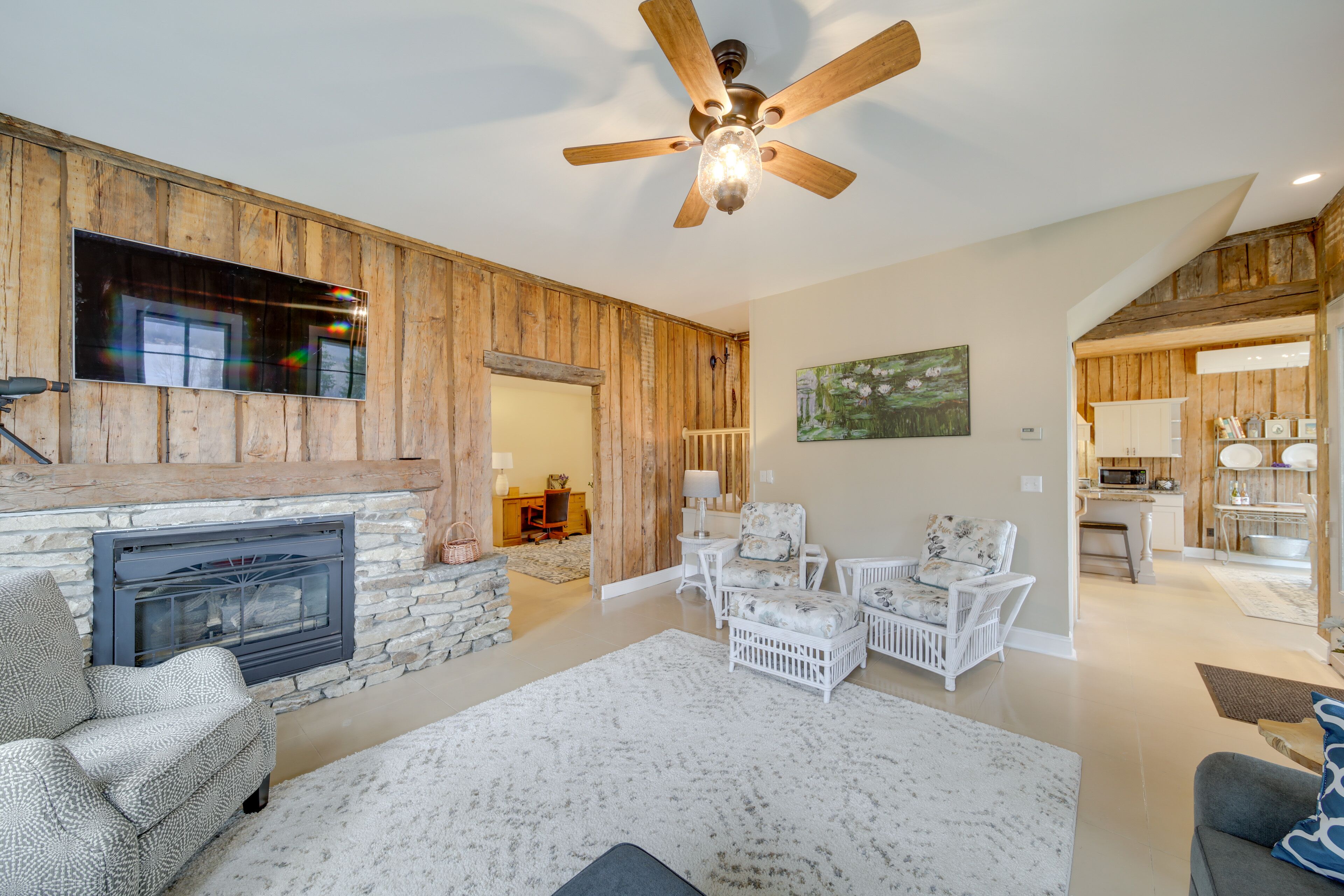 Spacious Loon Lake Retreat: Dock + Mtn Views!