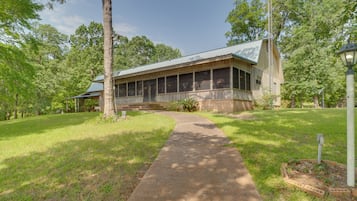 House (2 Bedrooms) | Front of property