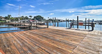 Coastal Clearwater Condo: Half Mile to Beach!