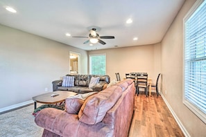 House (3 Bedrooms) | Interior - Sevierville Cabin w/ Mtn Views, 10 Mi to Dollywood (Sevierville)