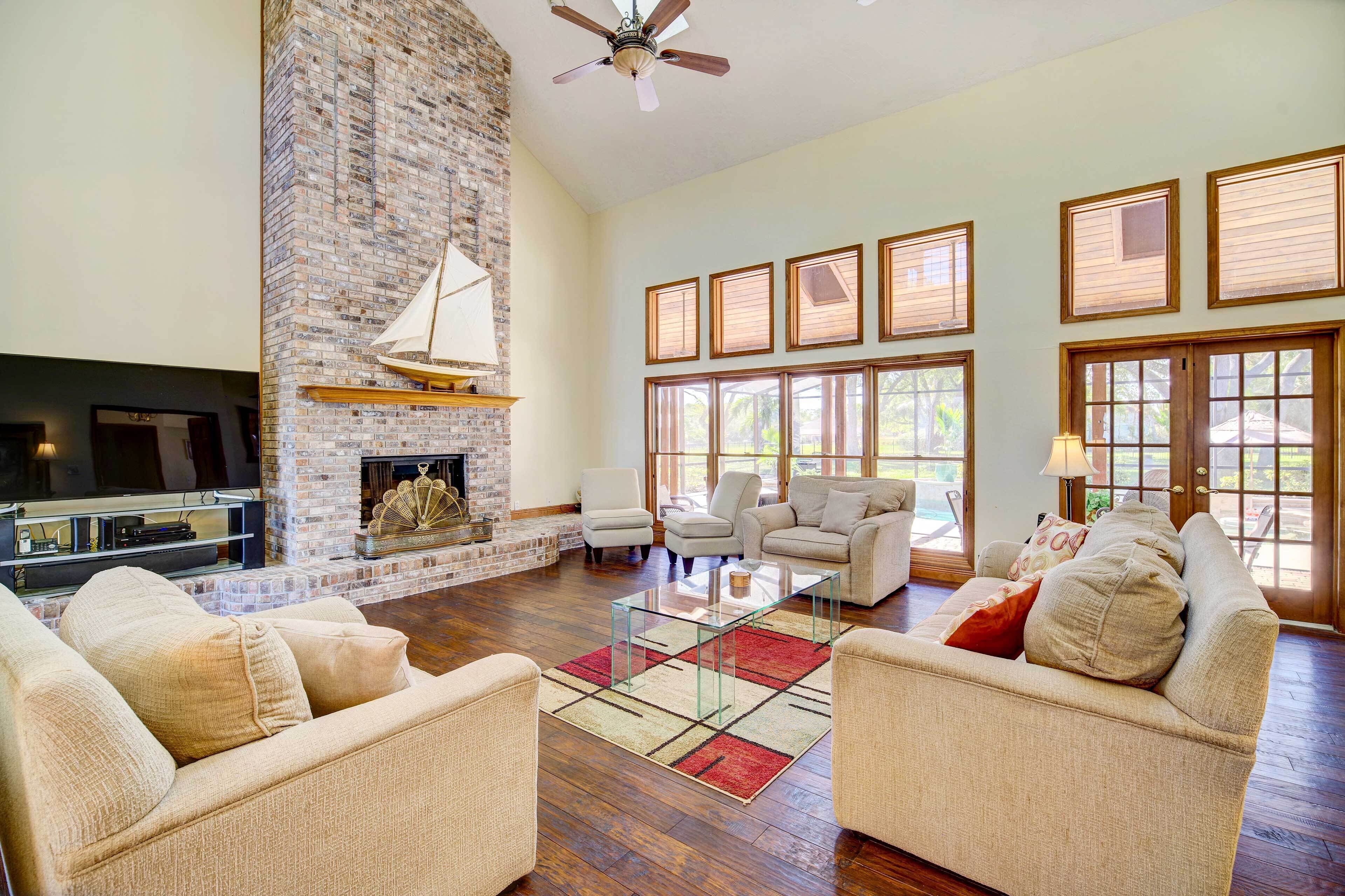 House (5 Bedrooms) | Interior