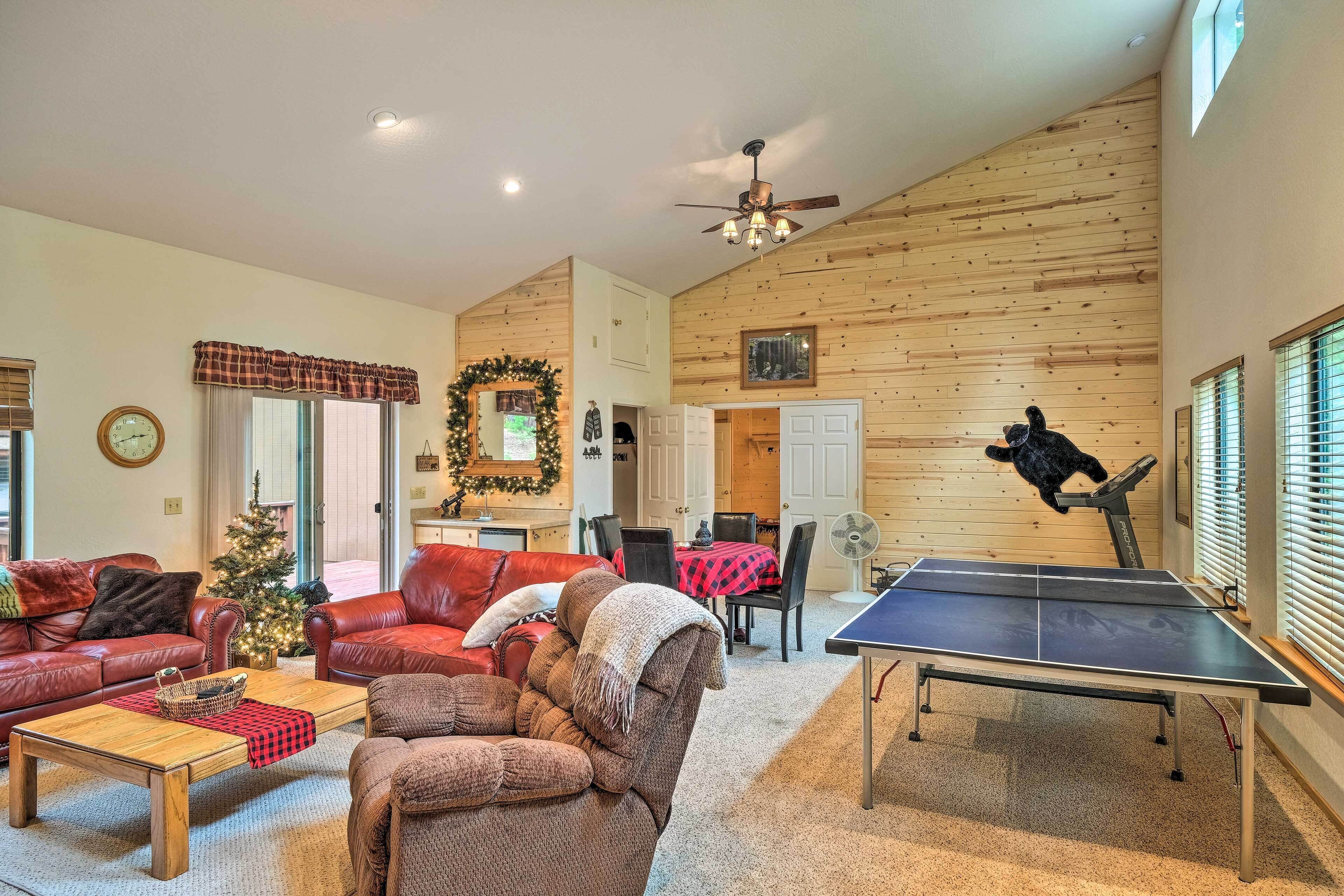 Cozy Camp Connell Abode w/ Large Game Room!