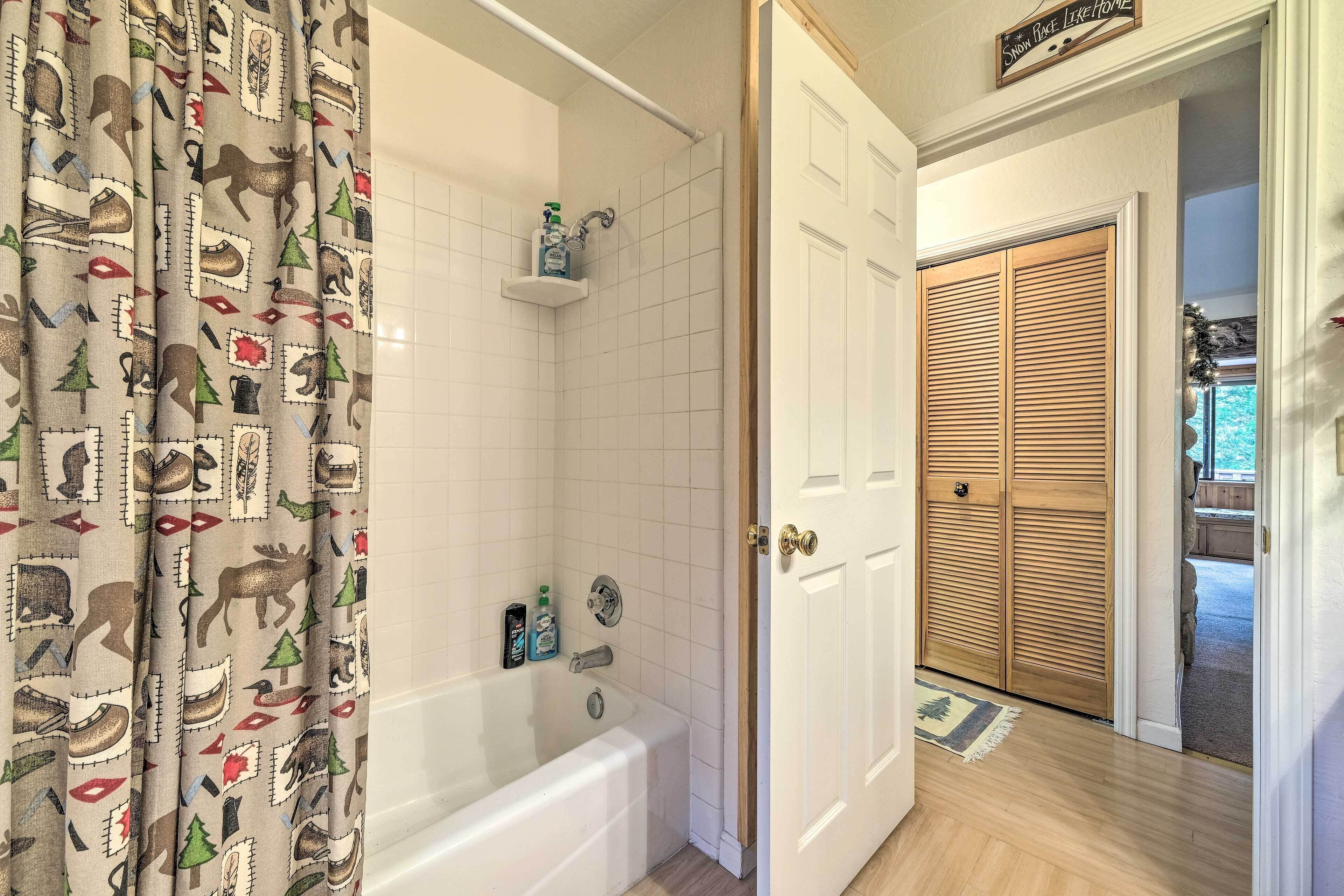 Cozy Camp Connell Abode w/ Large Game Room!