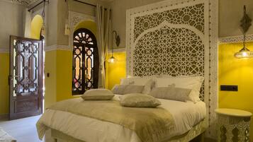 Luxury Suite | Egyptian cotton sheets, premium bedding, Tempur-Pedic beds, minibar