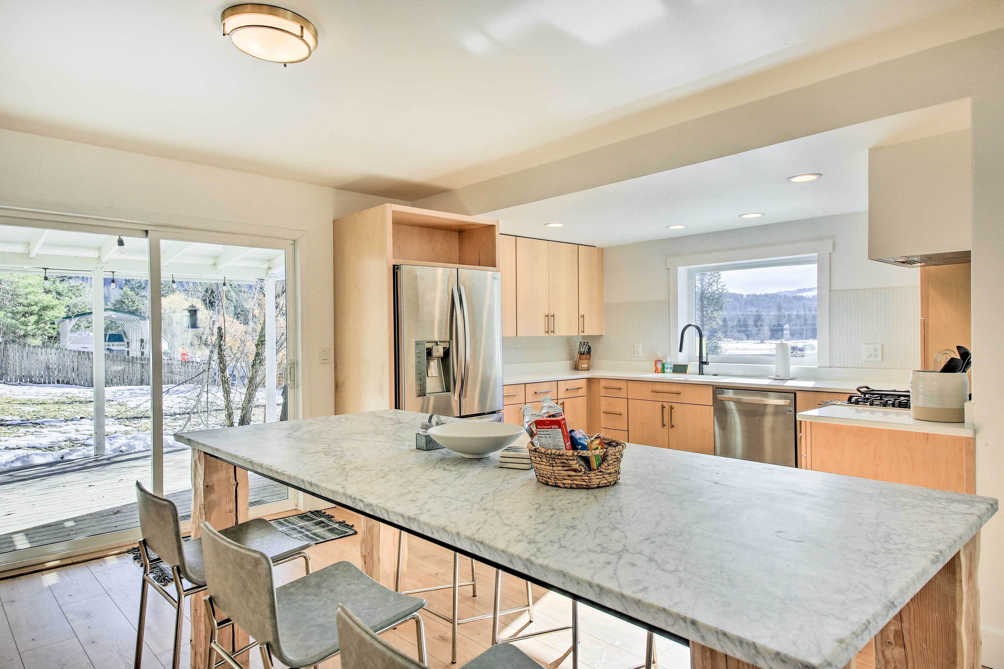 Sagle Family Getaway < 1 Mi to River & Beach