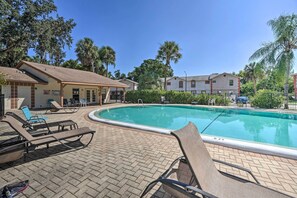 Apartment (2 Bedrooms) | Interior - Waterside New Port Richey Condo w/ Pool Access! (New Port Richey)