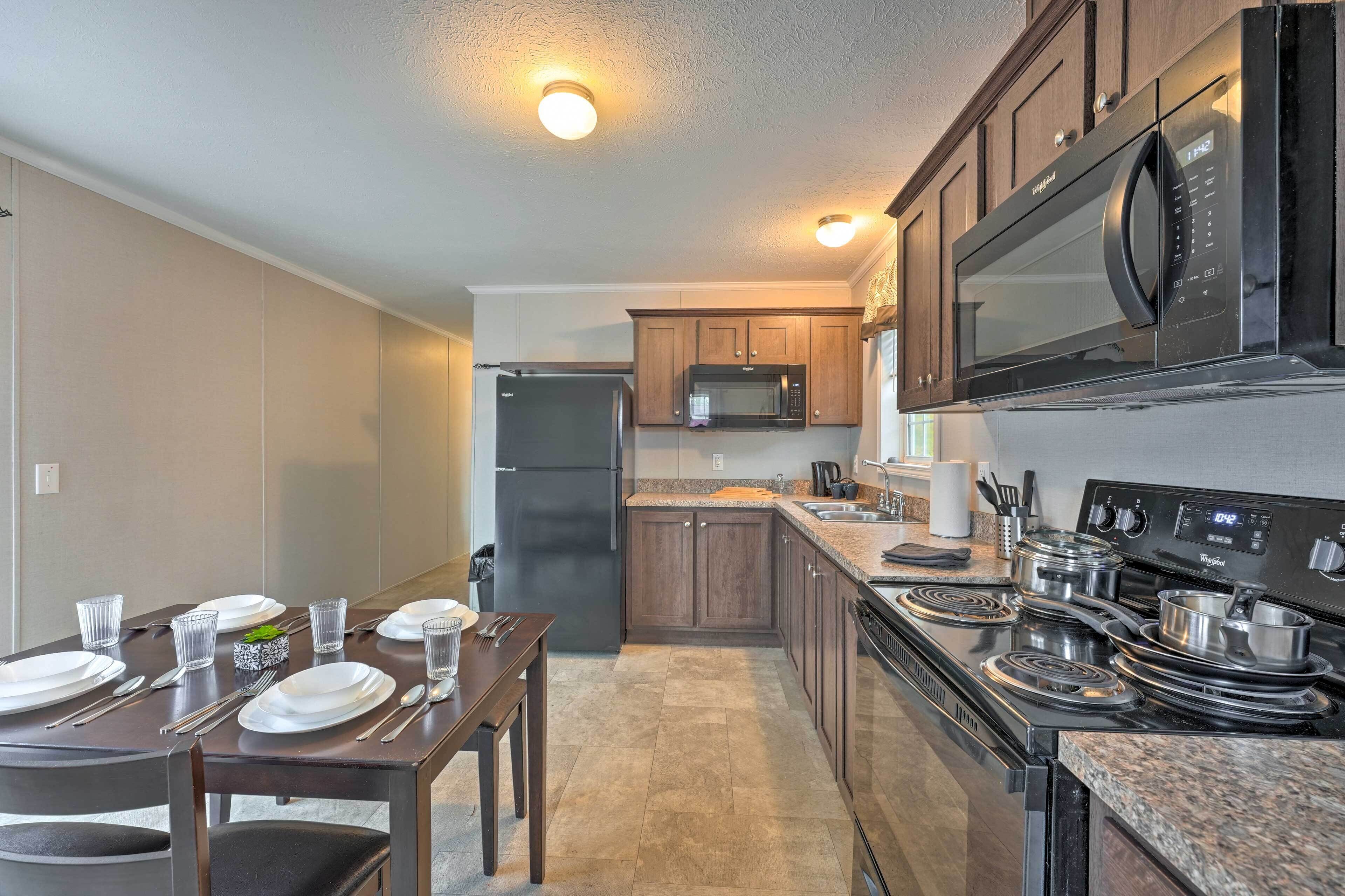 Cassopolis Cabin Close to Parks & Fishing!