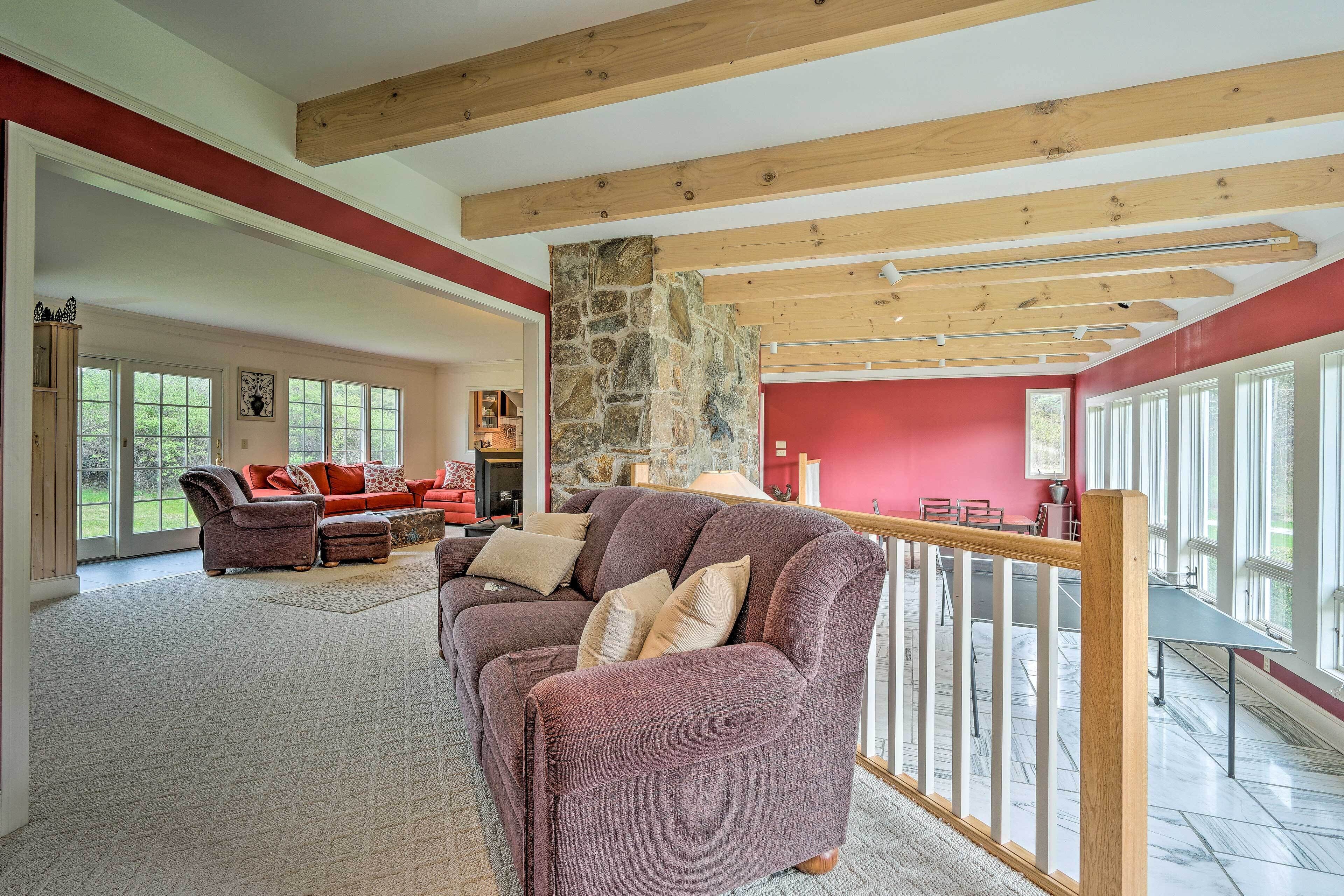 13-acre Manchester Retreat: 13 Miles to Bromley!