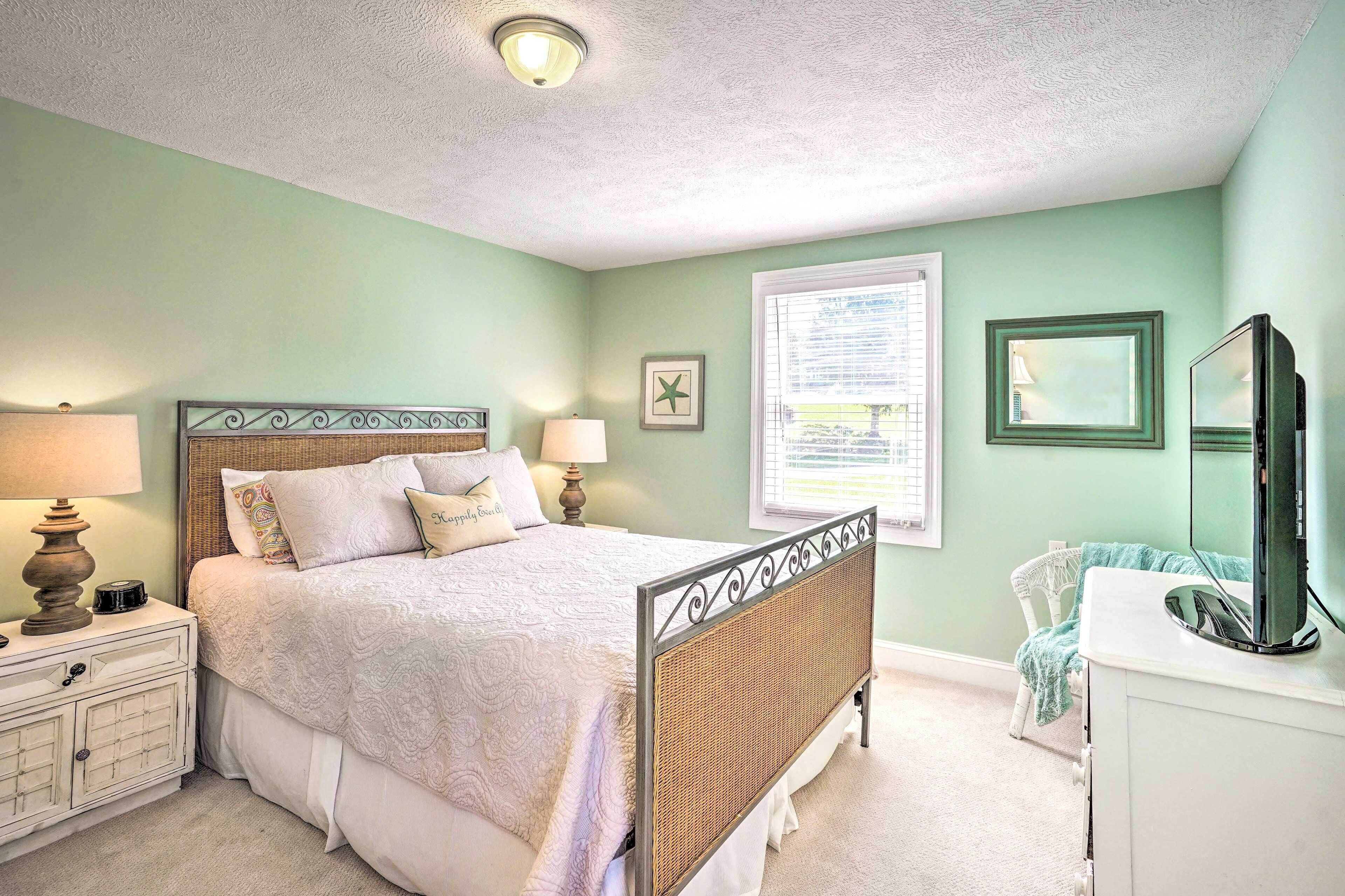 Chesapeake Bay Home: 200 Ft to Boat & Fish!